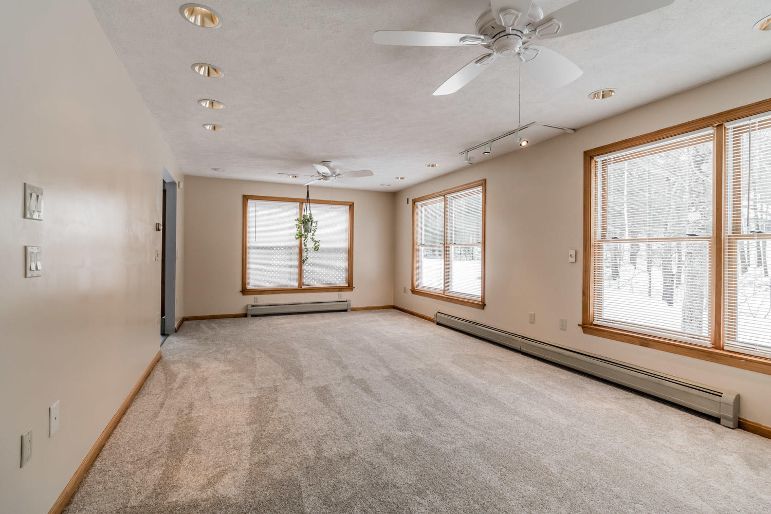 1 Hudon Road Lisbon, ME 04250 - Photo 10 of 35 Living Room