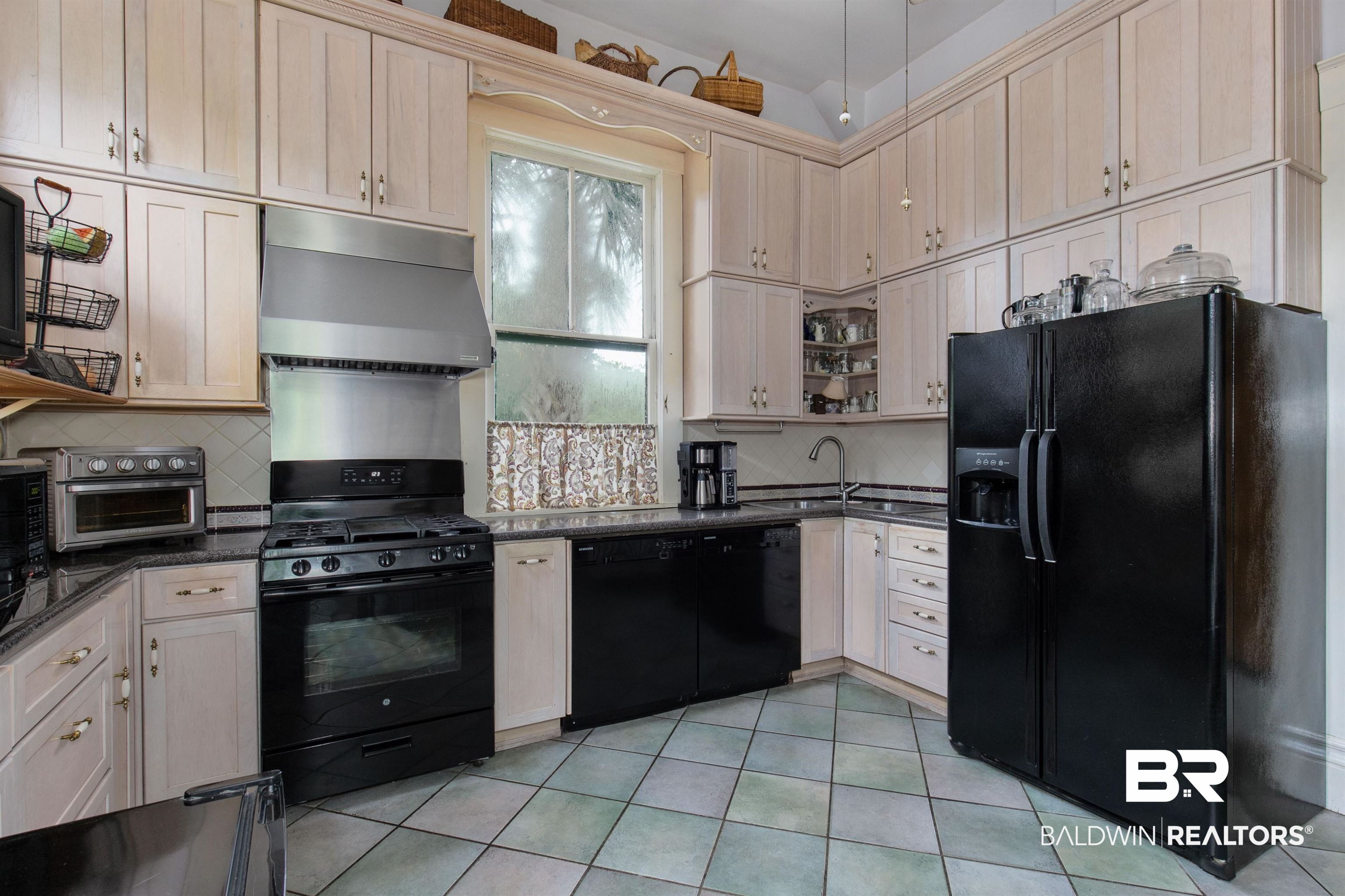 1552 Monterey Place Mobile, AL 36604 - Photo 19 of 48