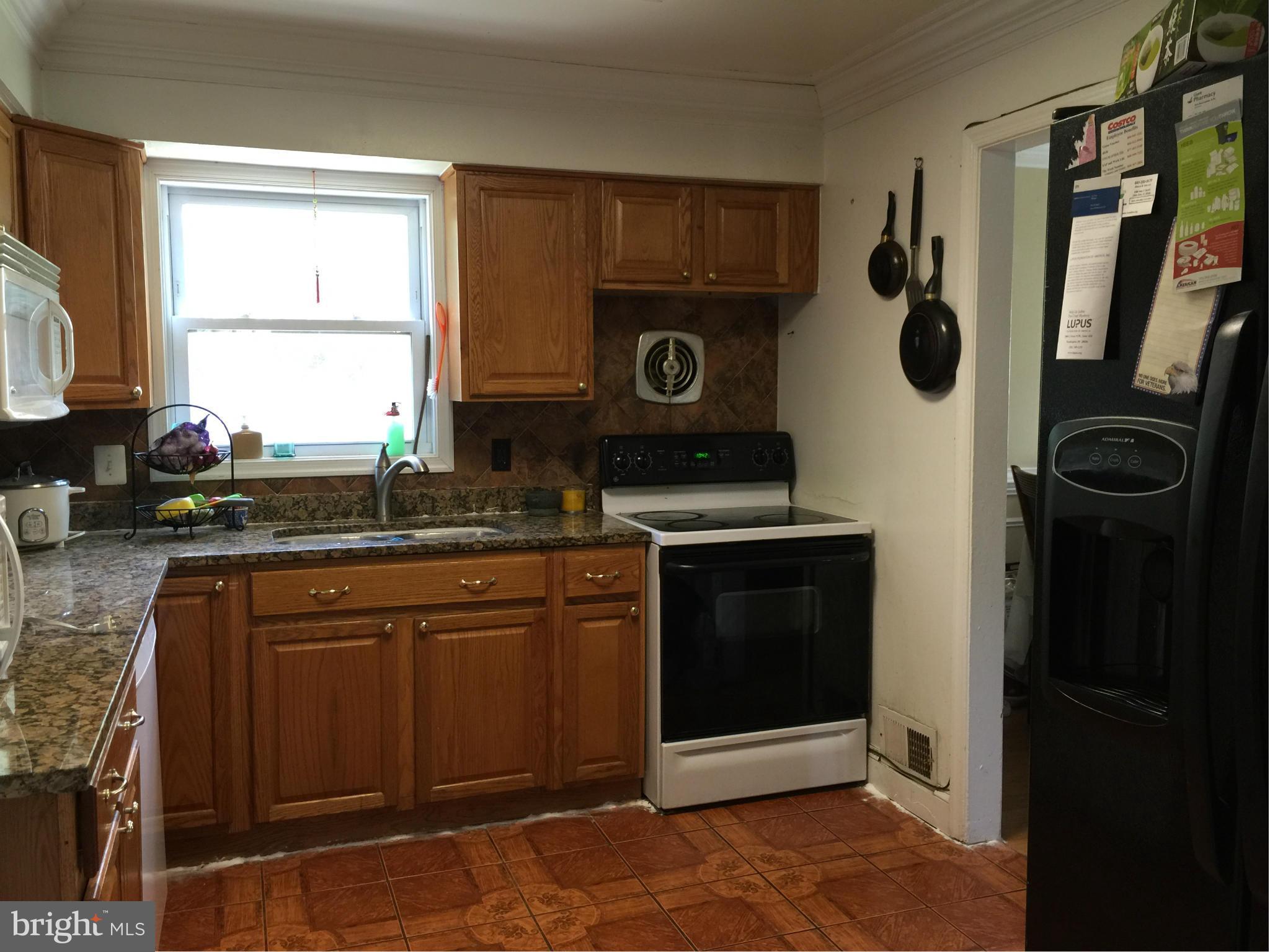 5801 Channing Road Springfield, VA 22150 - Photo 9 of 17 Kitchen