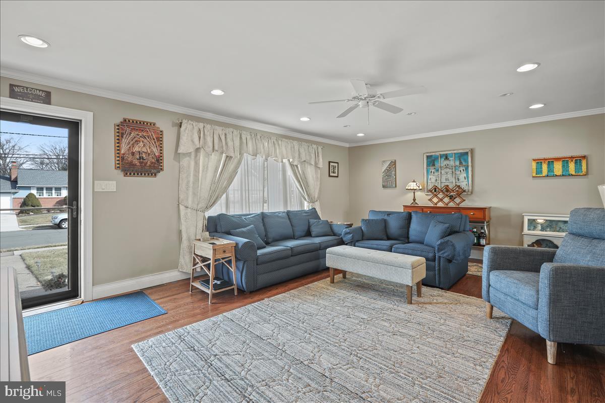 23 Rockland Road Ewing, NJ 08638 - Photo 3 of 23