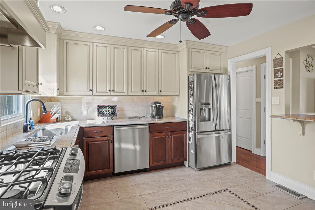 23 Rockland Road Ewing, NJ 08638 - Photo 7 of 23