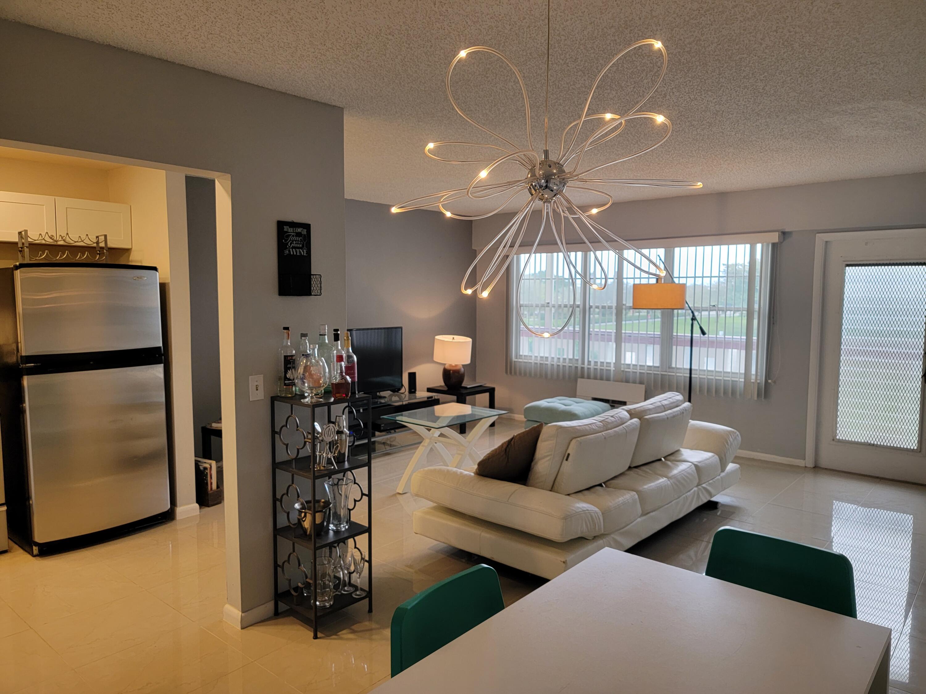 37 Brighton East, Unit A Boca Raton, FL 33434 - Photo 15 of 40 20220219_160550