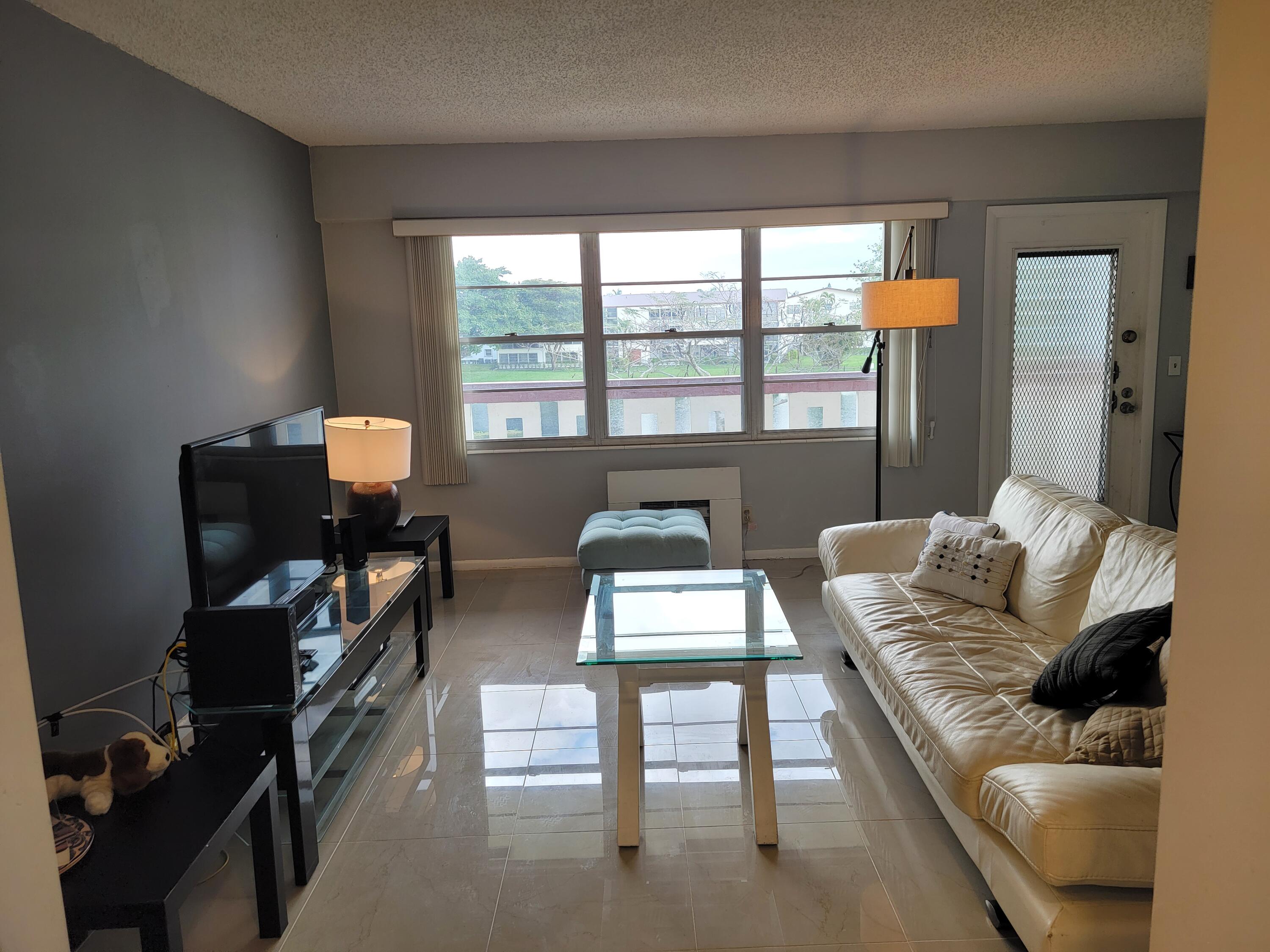 37 Brighton East, Unit A Boca Raton, FL 33434 - Photo 19 of 40 20220219_160730