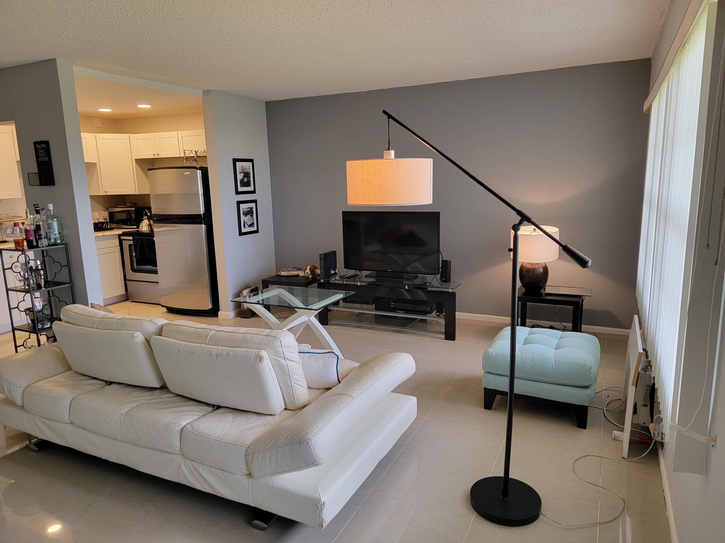 37 Brighton East, Unit A Boca Raton, FL 33434 - Photo 9 of 40 20220219_160432