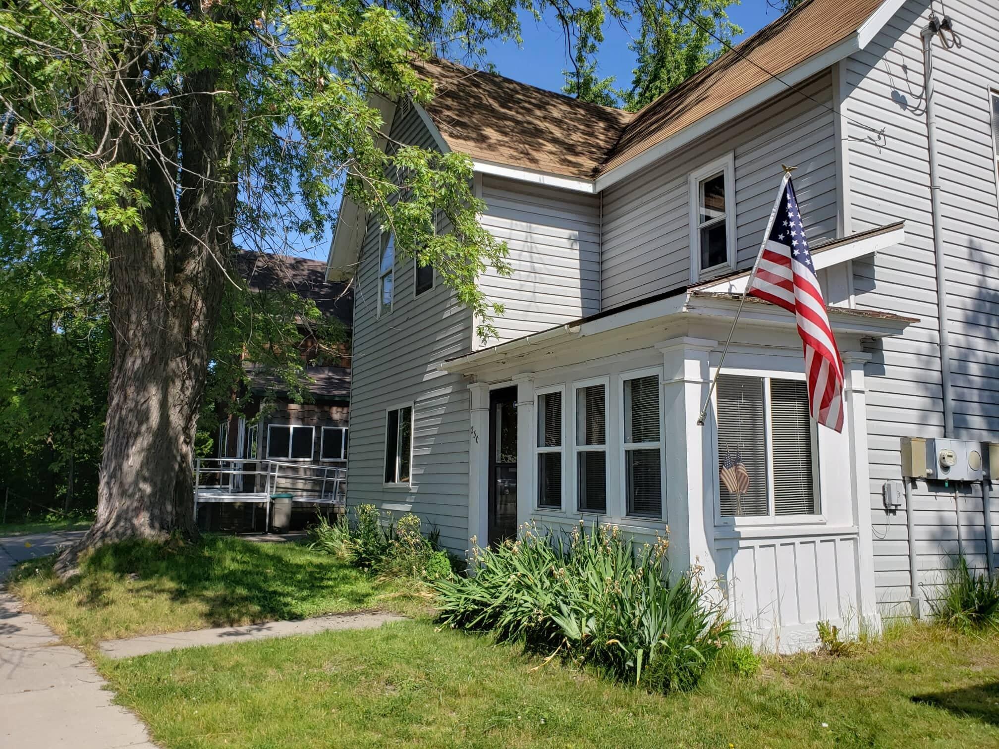 230 Ridge Street Sault Ste. Marie, MI 49783 - Photo 2 of 33 Gallery Image 2