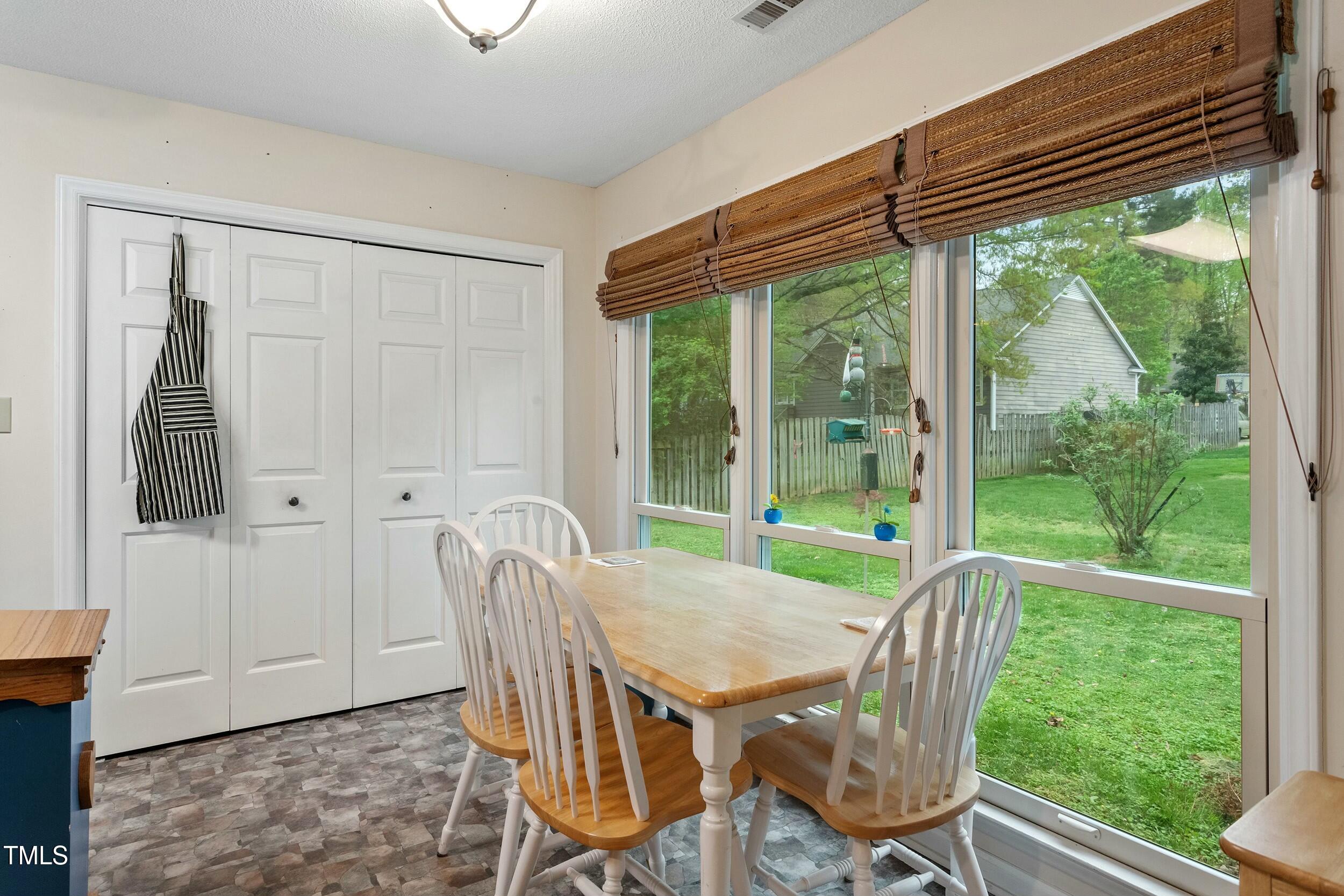 11821 Fairlie Place Raleigh, NC 27613 - Photo 8 of 34 tempImageqSJNNc