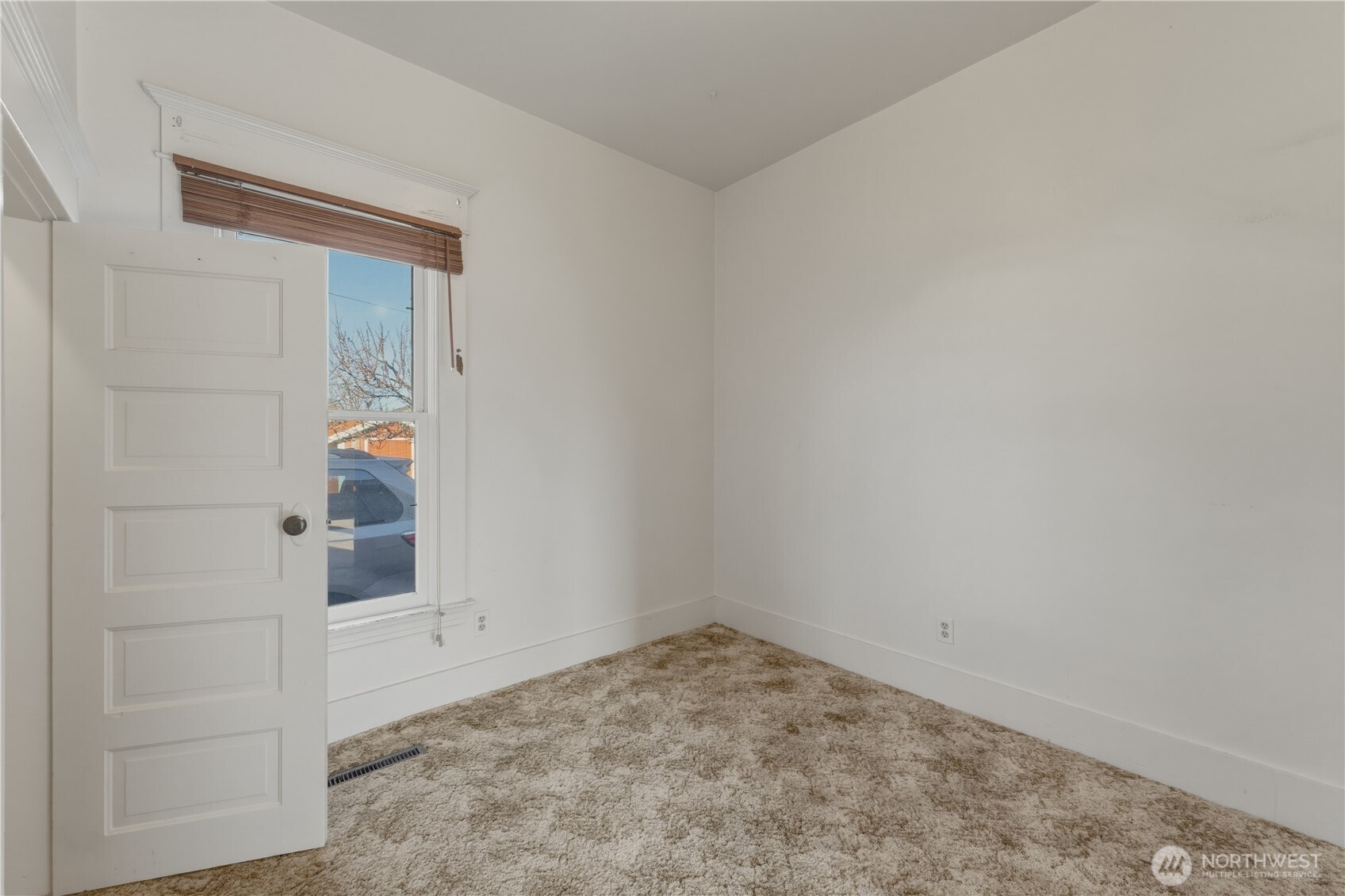 116 Southwest 9th Street College Place, WA 99324 - Photo 8 of 23