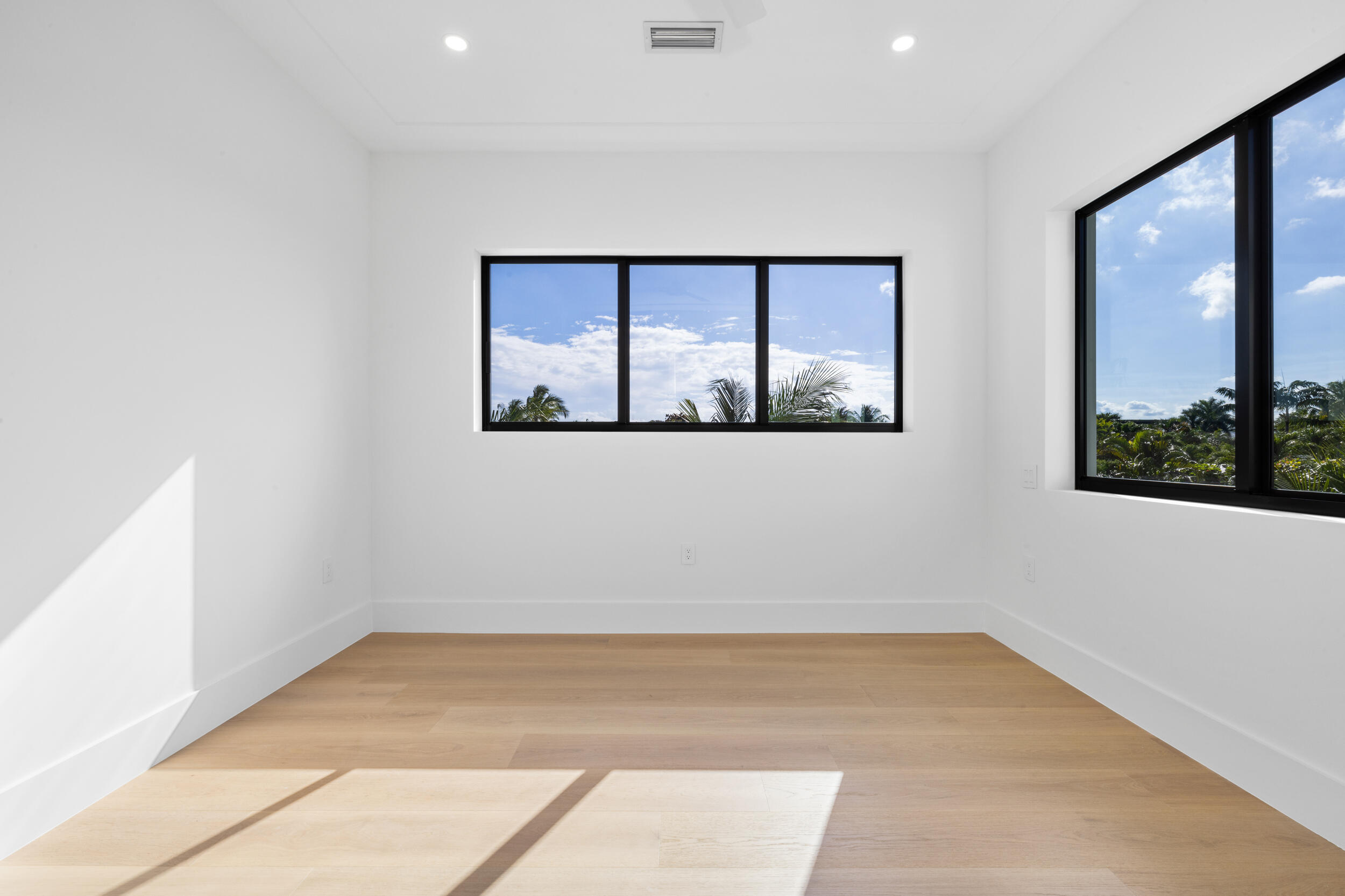 101 Northwest 17th Street Delray Beach, FL 33444 - Photo 33 of 46 a view of empty room with window