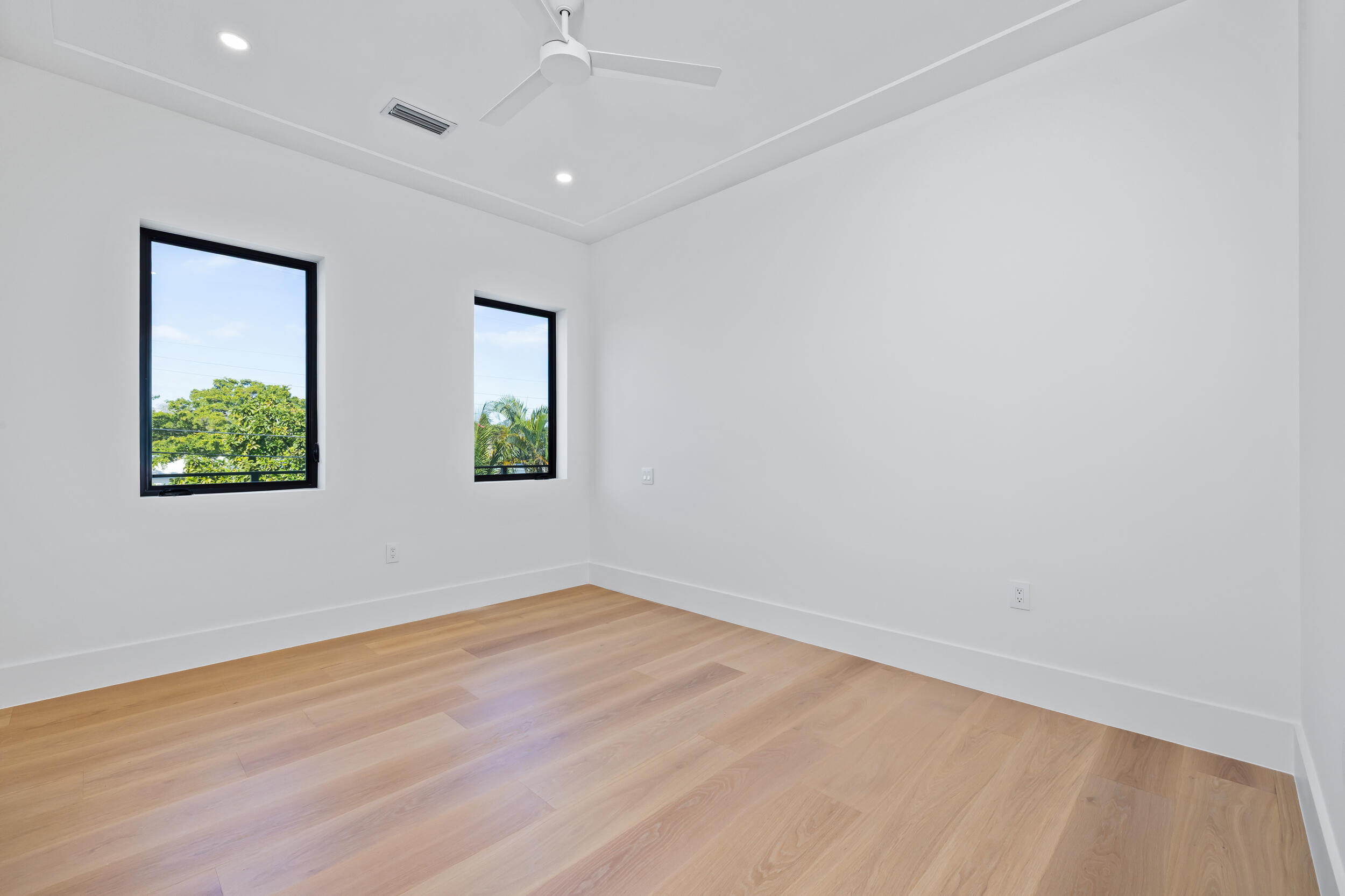 101 Northwest 17th Street Delray Beach, FL 33444 - Photo 36 of 46 an empty room with windows