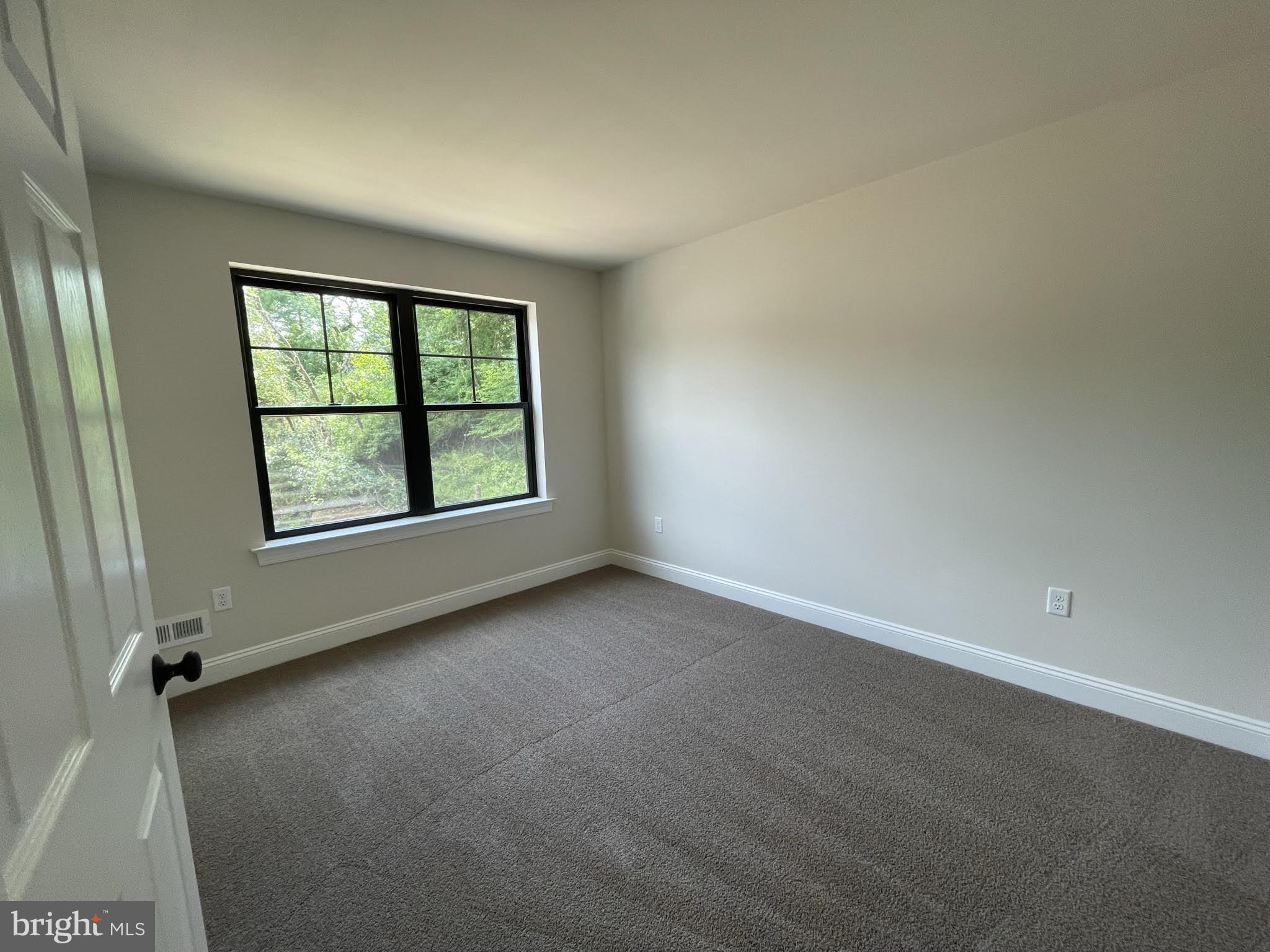 127 Bishop Road Pottstown, PA 19465 - Photo 15 of 34