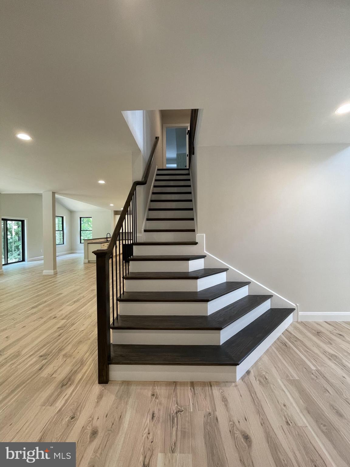 127 Bishop Road Pottstown, PA 19465 - Photo 3 of 34