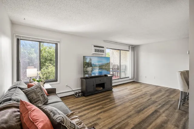 $120,000 | 4130 Rahn Road, Unit 311, Eagan, MN 55122