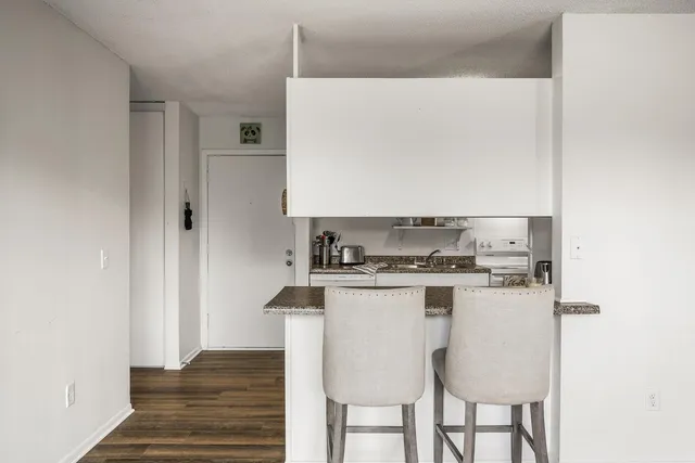 $120,000 | 4130 Rahn Road, Unit 311, Eagan, MN 55122