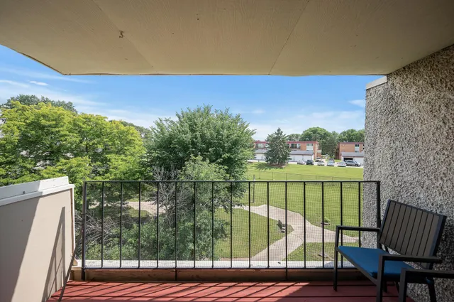 $120,000 | 4130 Rahn Road, Unit 311, Eagan, MN 55122