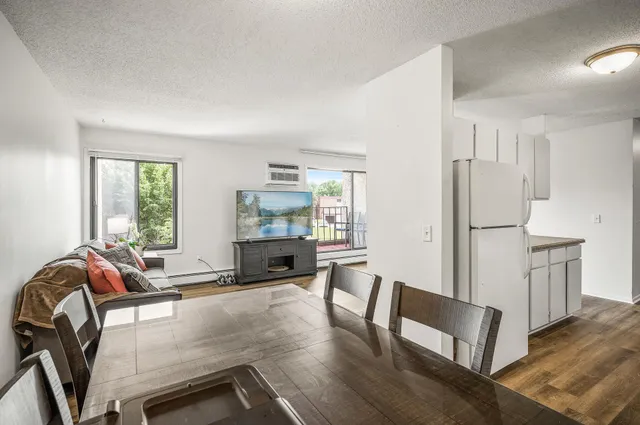 $120,000 | 4130 Rahn Road, Unit 311, Eagan, MN 55122