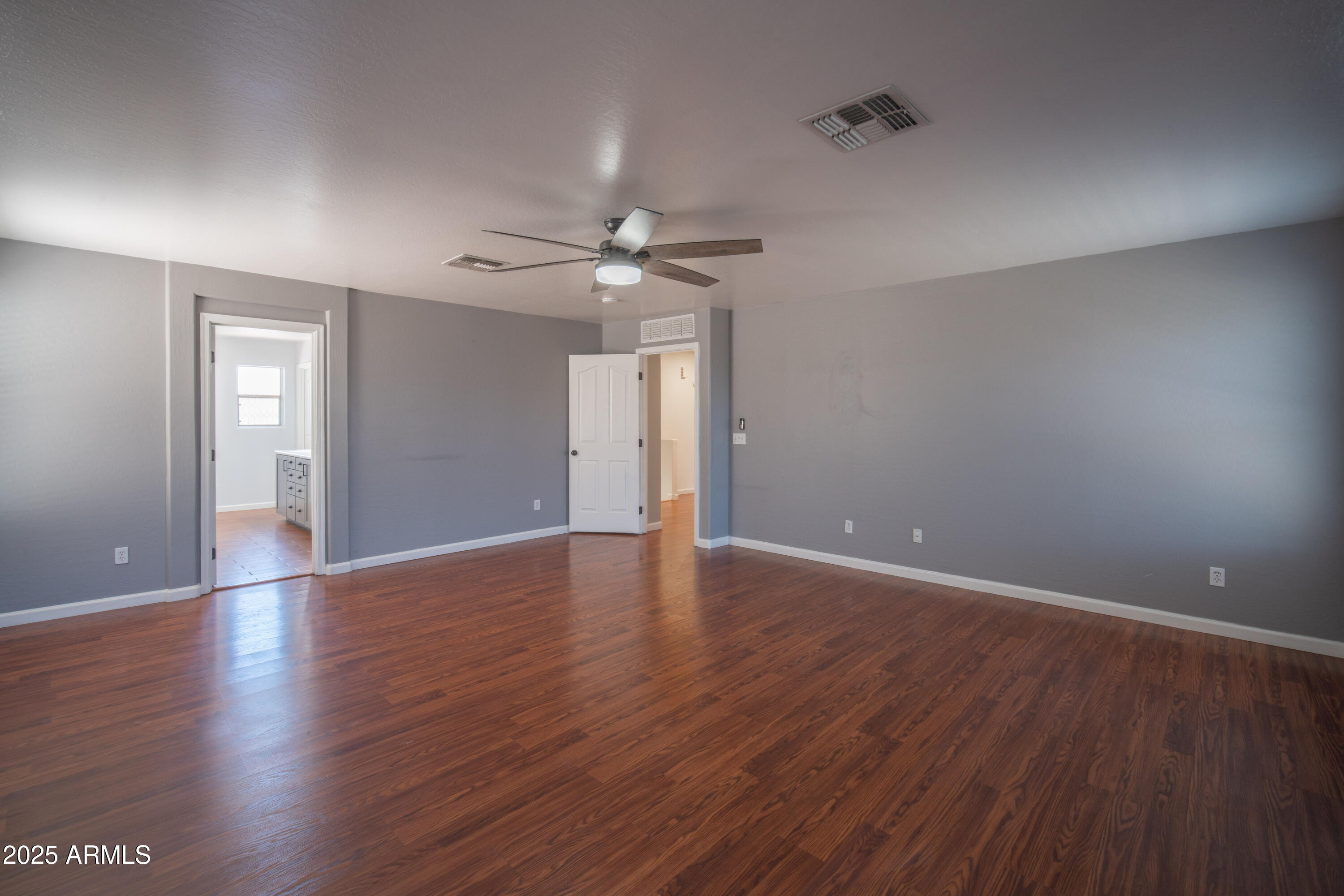 13601 West Hearn Road Surprise, AZ 85379 - Photo 19 of 35 NAC00154