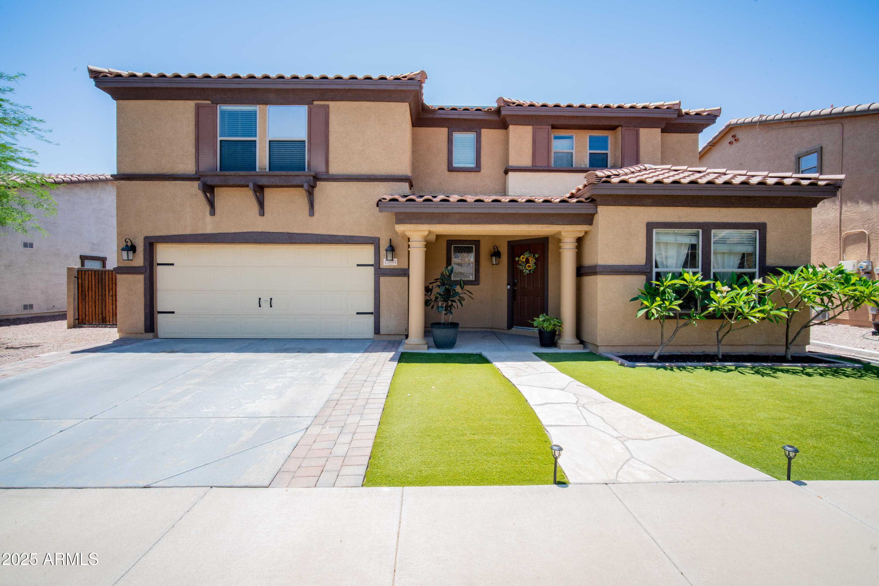 13601 West Hearn Road Surprise, AZ 85379 - Photo 2 of 35 NAC00211