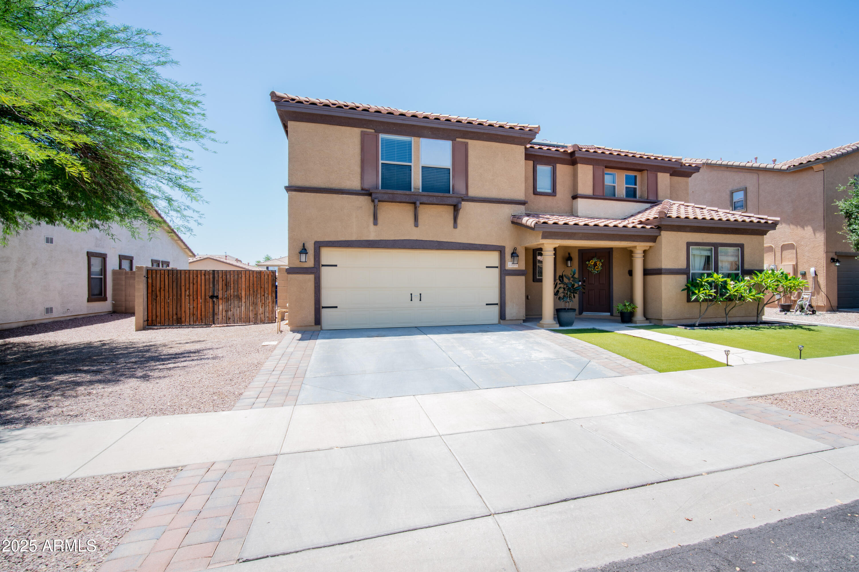 13601 West Hearn Road Surprise, AZ 85379 - Photo 3 of 35 NAC00205