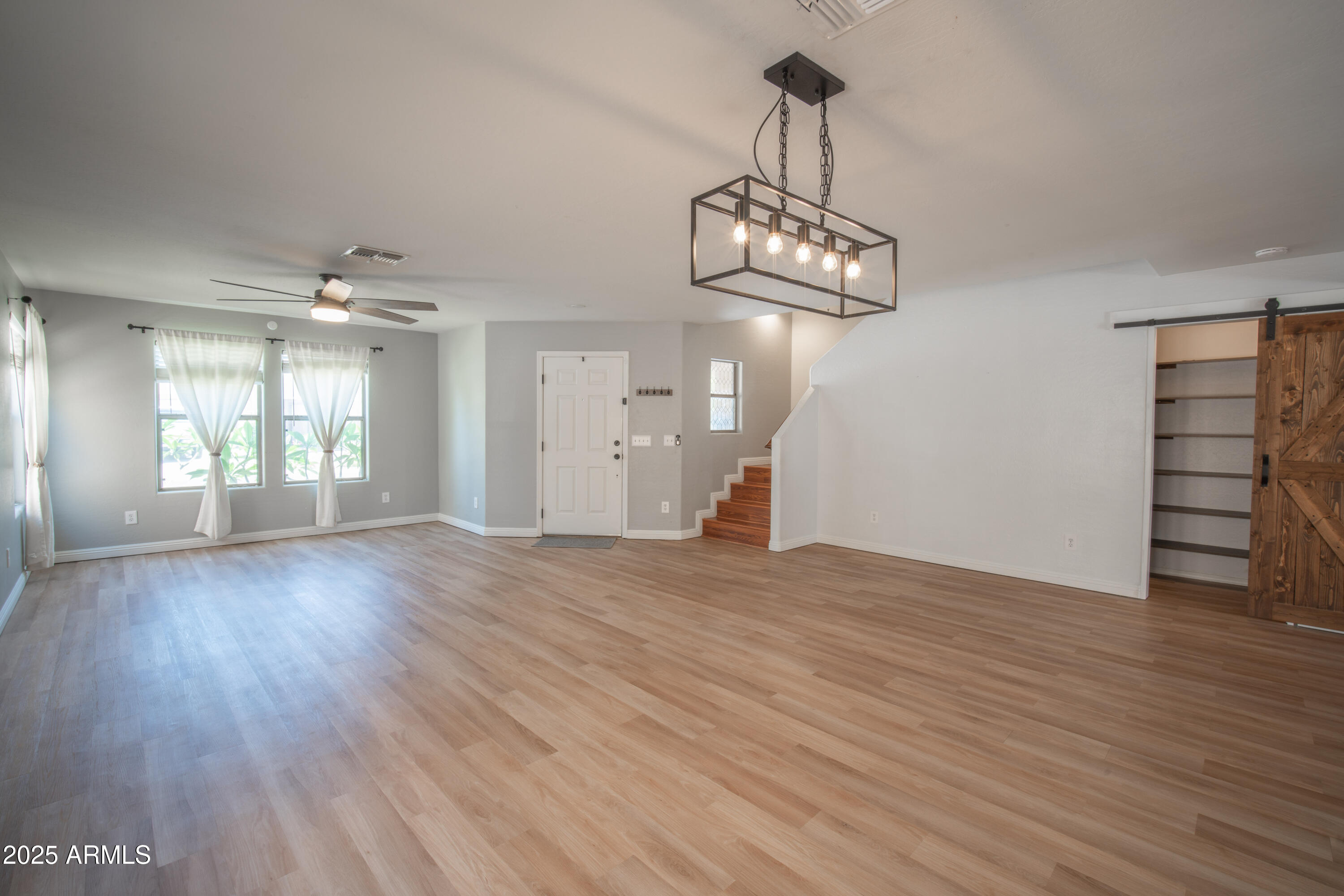 13601 West Hearn Road Surprise, AZ 85379 - Photo 6 of 35 NAC00148