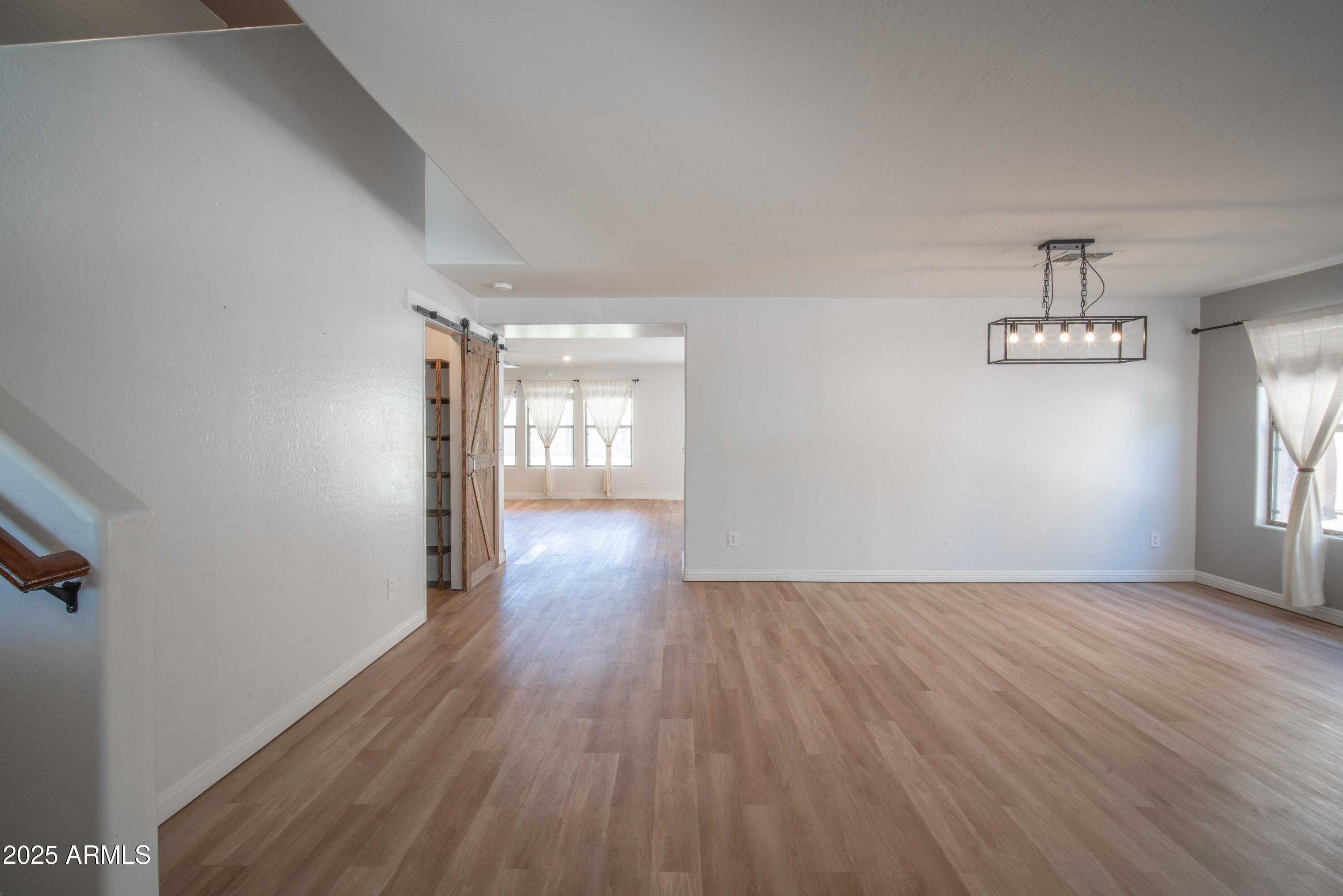 13601 West Hearn Road Surprise, AZ 85379 - Photo 8 of 35 NAC00150