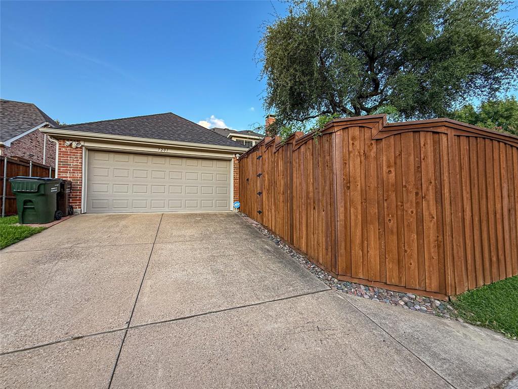 7201 Regency Court Plano, TX 75024 - Photo 33 of 37