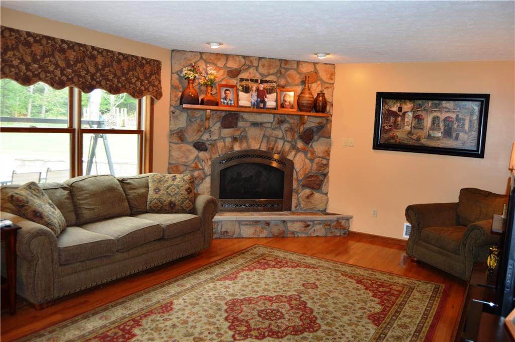 123 Ridgecrest Drive Freeport, PA 16229 - Photo 3 of 25