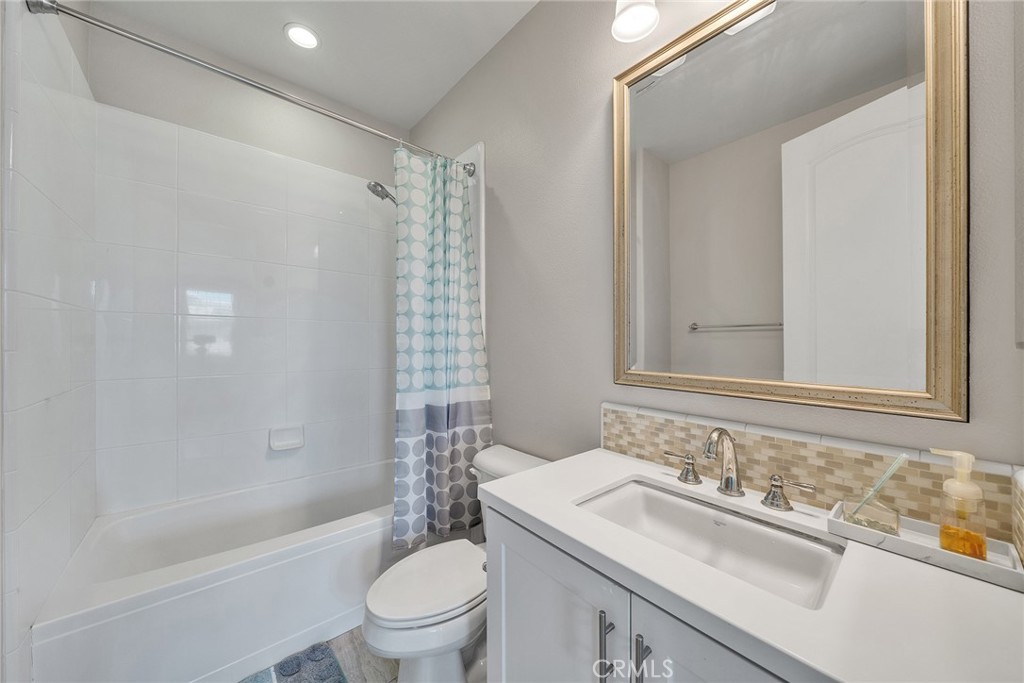 61 Windwalker Way Tustin, CA 92782 - Photo 22 of 57
