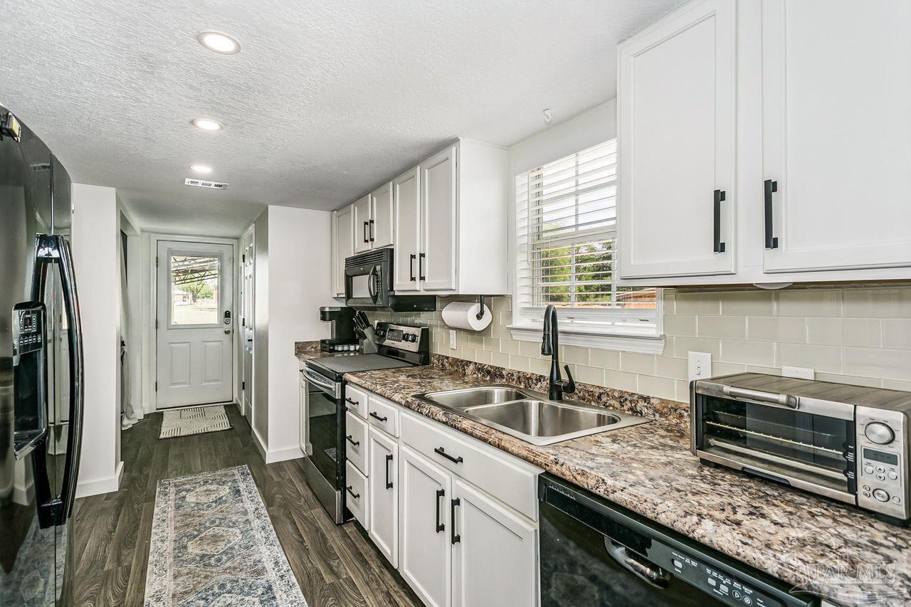 6545 Greenwood Road Jay, FL 32565 - Photo 13 of 47