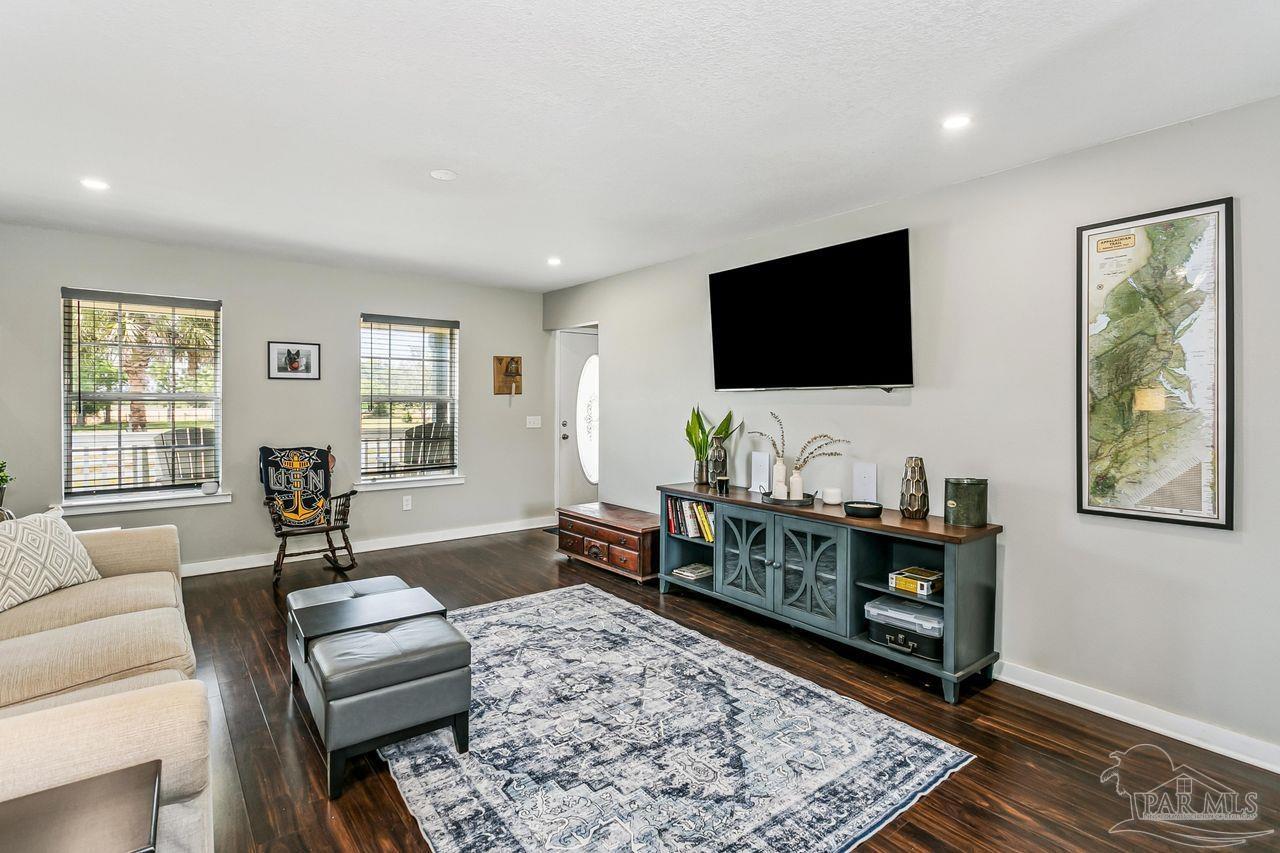 6545 Greenwood Road Jay, FL 32565 - Photo 9 of 47