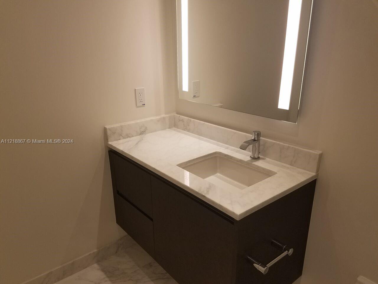1451 Brickell Avenue, Unit 1206 Miami, FL 33131 - Photo 13 of 18
