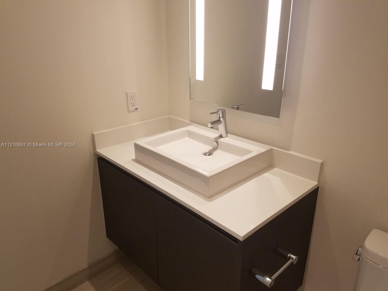 1451 Brickell Avenue, Unit 1206 Miami, FL 33131 - Photo 16 of 18