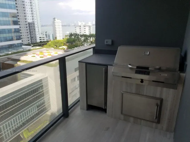 $898,000 | 1451 Brickell Avenue, Unit 1206, Miami, FL 33131