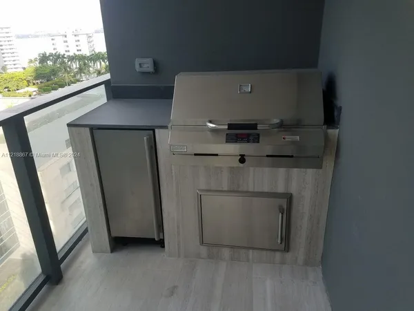 $898,000 | 1451 Brickell Avenue, Unit 1206, Miami, FL 33131