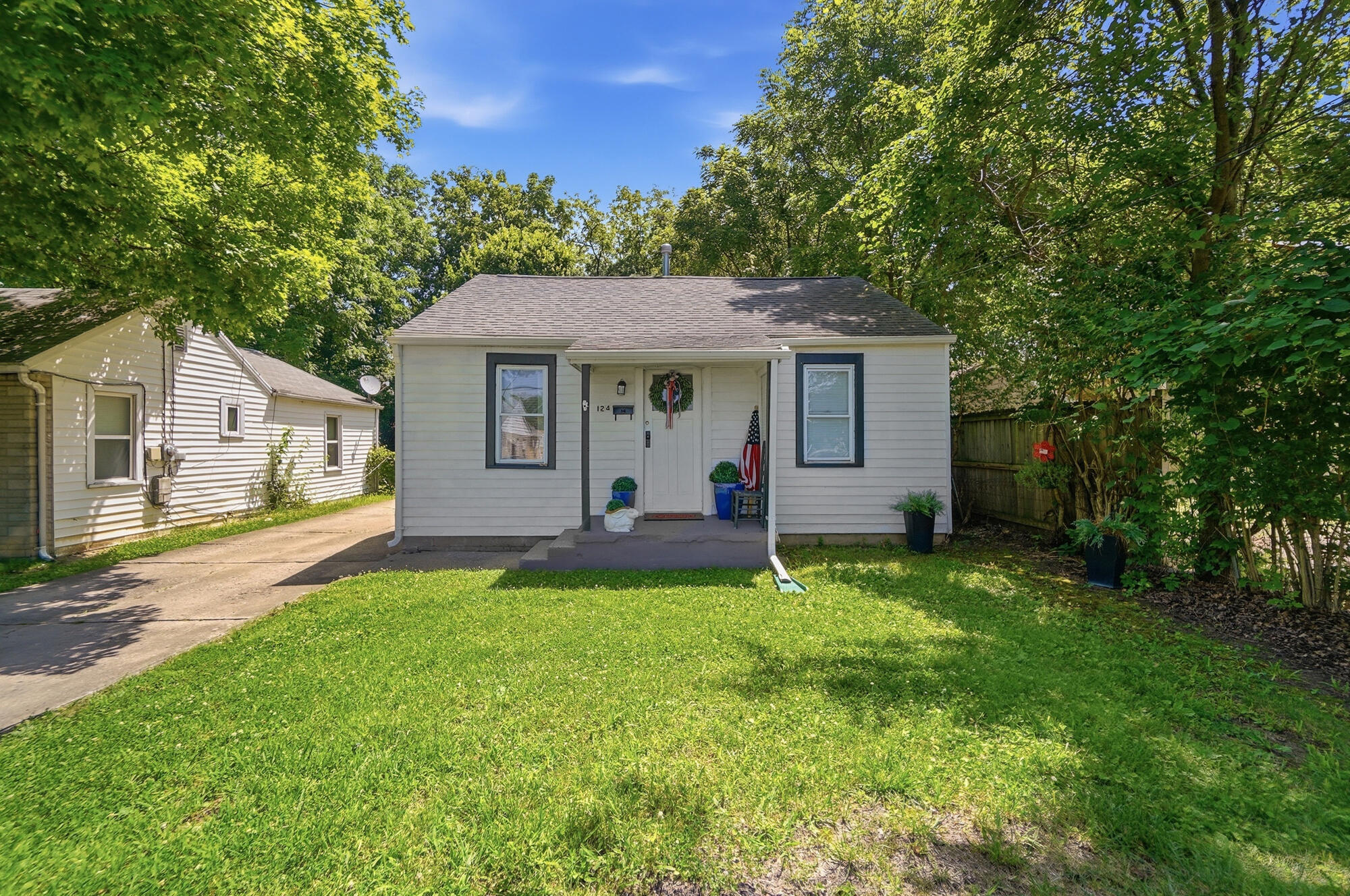124 4th Avenue Springfield, OH 45505 - Photo 1 of 21 009
