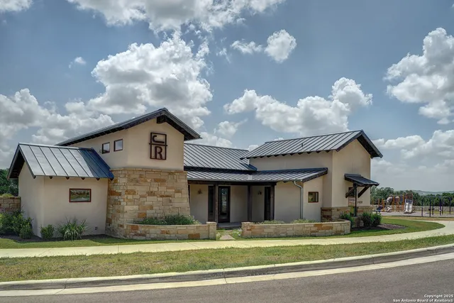 $1,049,900 | 31120 Clover Pass, Bulverde, TX 78163