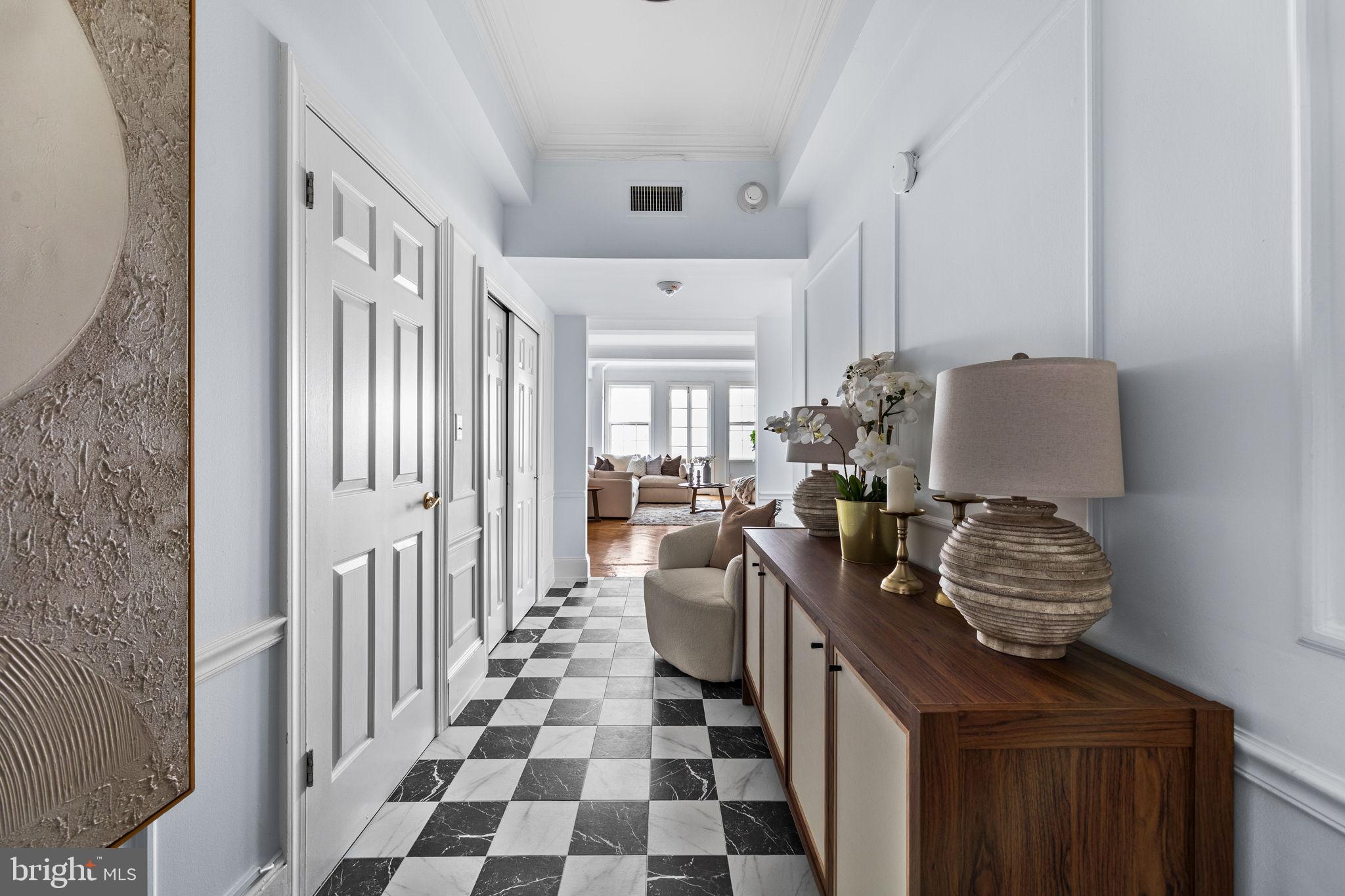 1900 Rittenhouse Square, Unit 12B Philadelphia, PA 19103 - Photo 3 of 41 Entryway