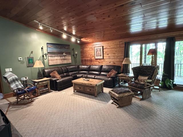 1914 Robin Hill Road Russell, PA 16345 - Photo 11 of 54 Gallery Image 11