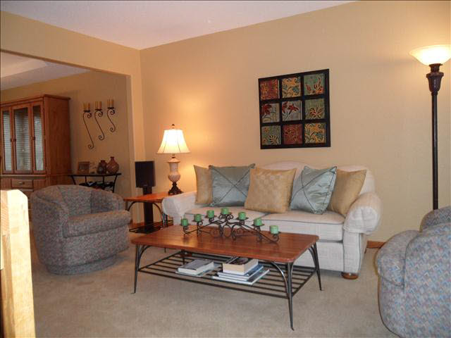 6785 Rutland Road Temperance, MI 48182 - Photo 2 of 20 20348425-1.JPG