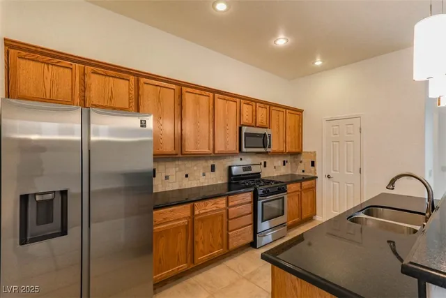 $2,950 | 27 Gladewater Drive, Henderson, NV 89052