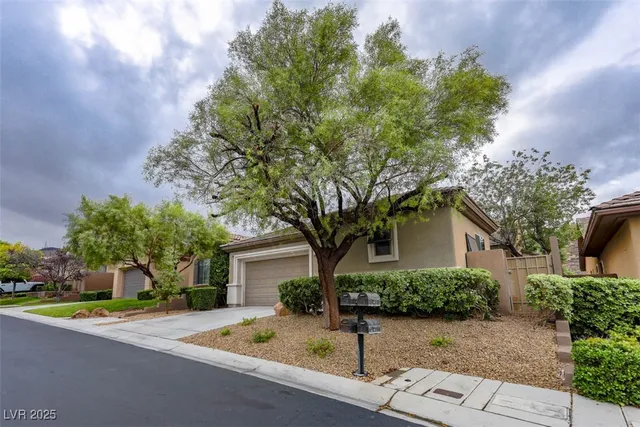 $2,950 | 27 Gladewater Drive, Henderson, NV 89052