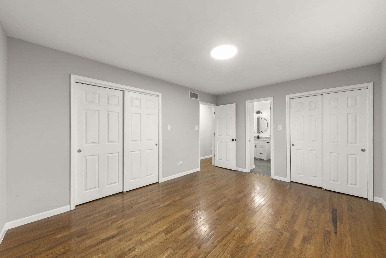 6605 Klinger Lane Plainfield, IL 60586 - Photo 12 of 21 a view of a livingroom with wooden floor