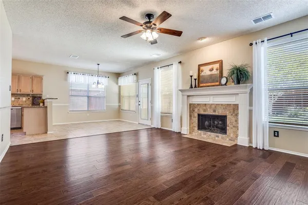 $525,000 | 913 Aylesbury Drive, Allen, TX 75002