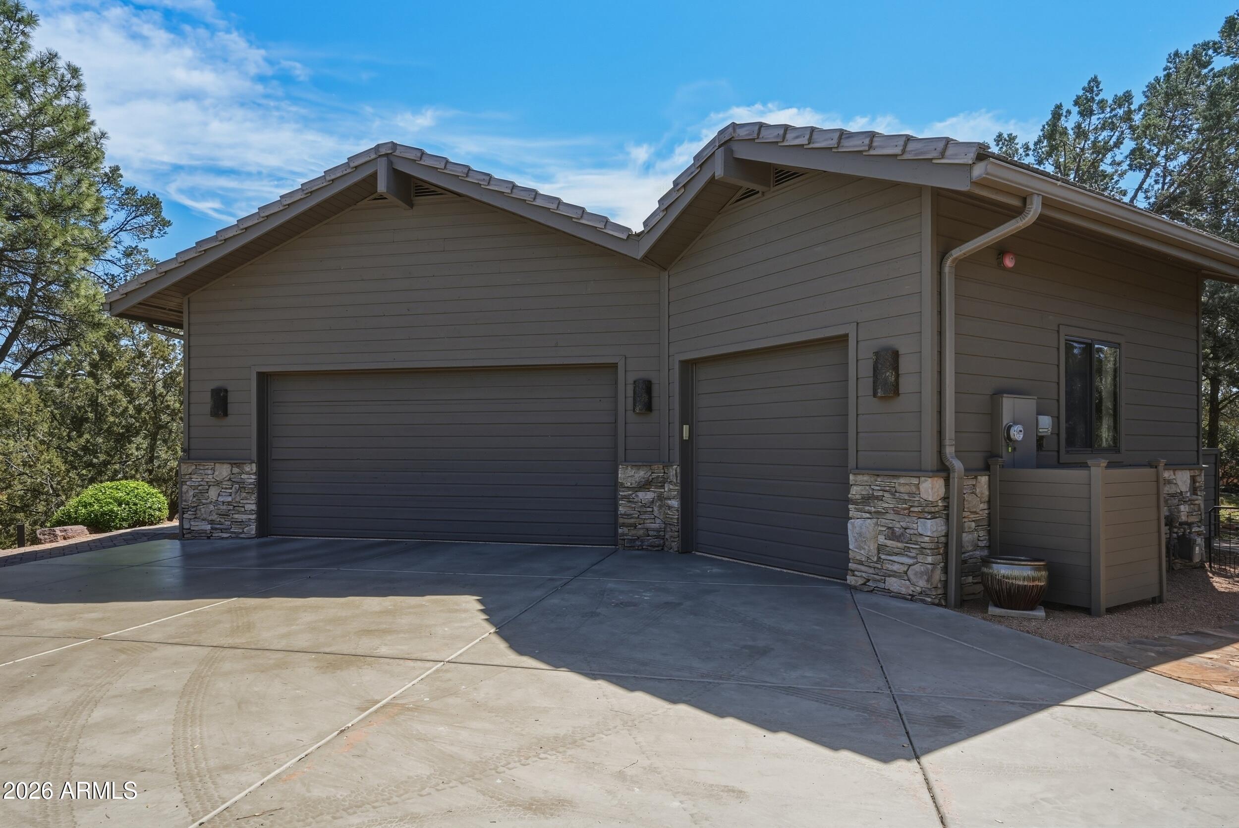 3101 East Mayfield Payson, AZ 85541 - Photo 62 of 71 a front view of a house with garage