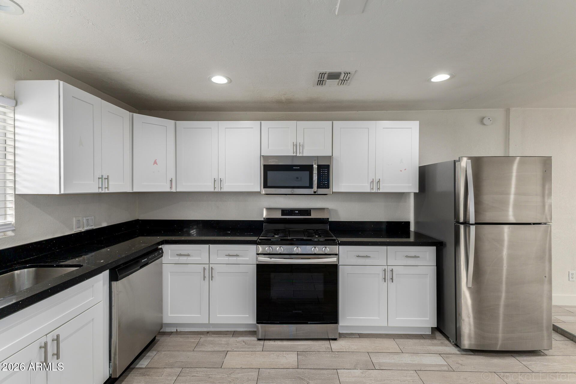 1934 East Monte Vista Road Phoenix, AZ 85006 - Photo 27 of 40