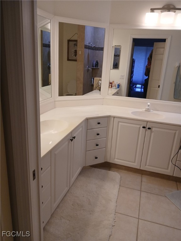 5877 3 Iron Drive, Unit 702 Naples, FL 34110 - Photo 9 of 15