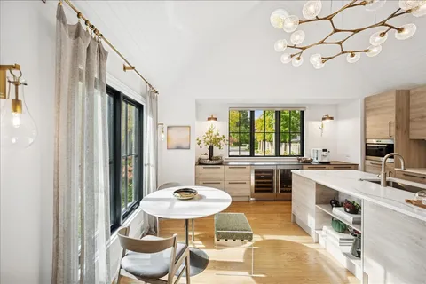 $1,995,000 | 335 Fairview Avenue, Winnetka, IL 60093