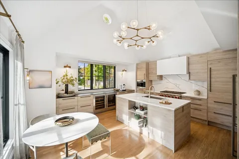 $1,995,000 | 335 Fairview Avenue, Winnetka, IL 60093