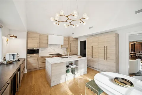 $1,995,000 | 335 Fairview Avenue, Winnetka, IL 60093