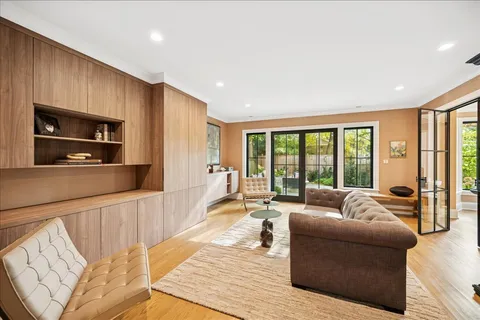 $1,995,000 | 335 Fairview Avenue, Winnetka, IL 60093