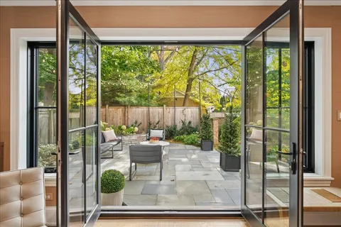 $1,995,000 | 335 Fairview Avenue, Winnetka, IL 60093